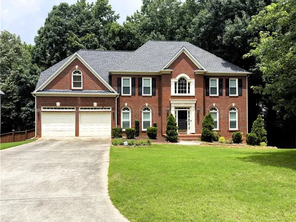 5020 McIntosh Dr, Cumming, GA 30040