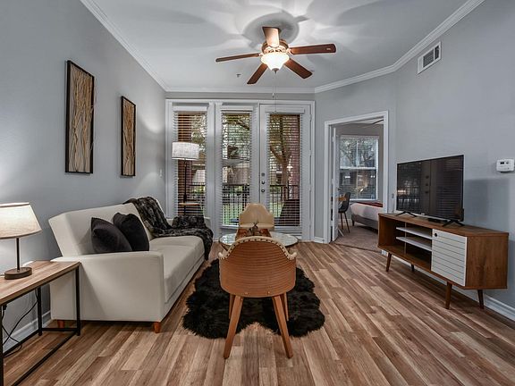 2nd image of 2404 N Washington Ave #161