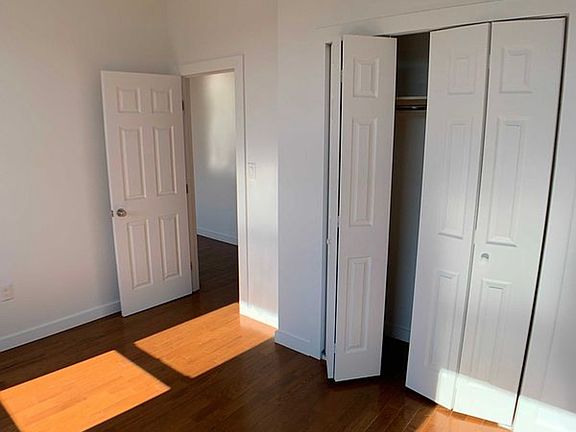5th image of 479 Warren St #4R