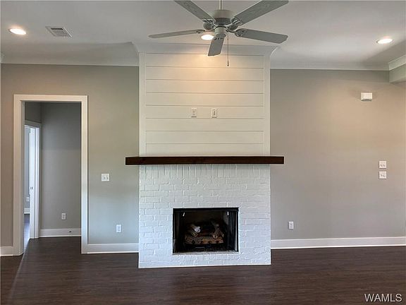 4th image of 11231 Avery Ln #209
