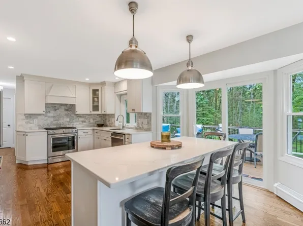 23 Winchester Ter, Randolph Twp., NJ 07869