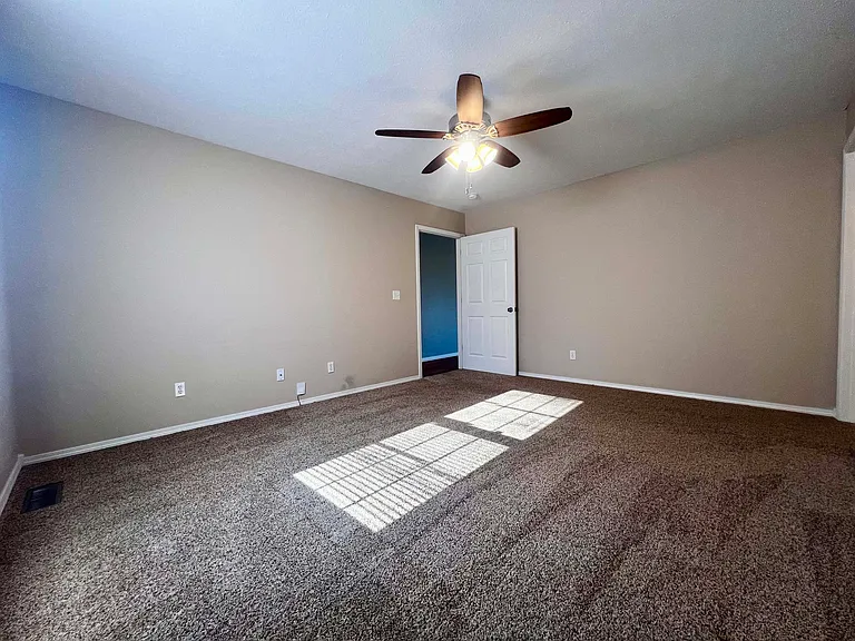 4434 W Normal St — Photo 15