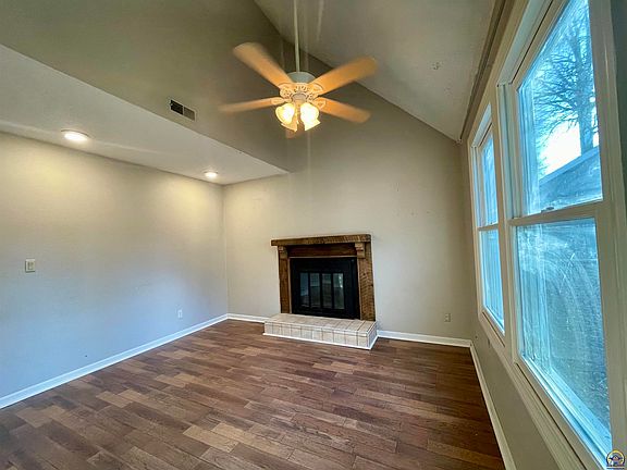 3rd image of 306 Northwood Ln