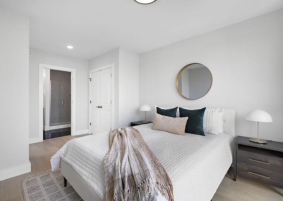 1st image of 86 Norfolk St #115