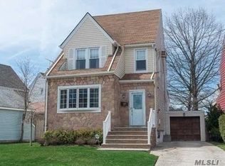 172 Locust St, Valley Stream, NY 11581