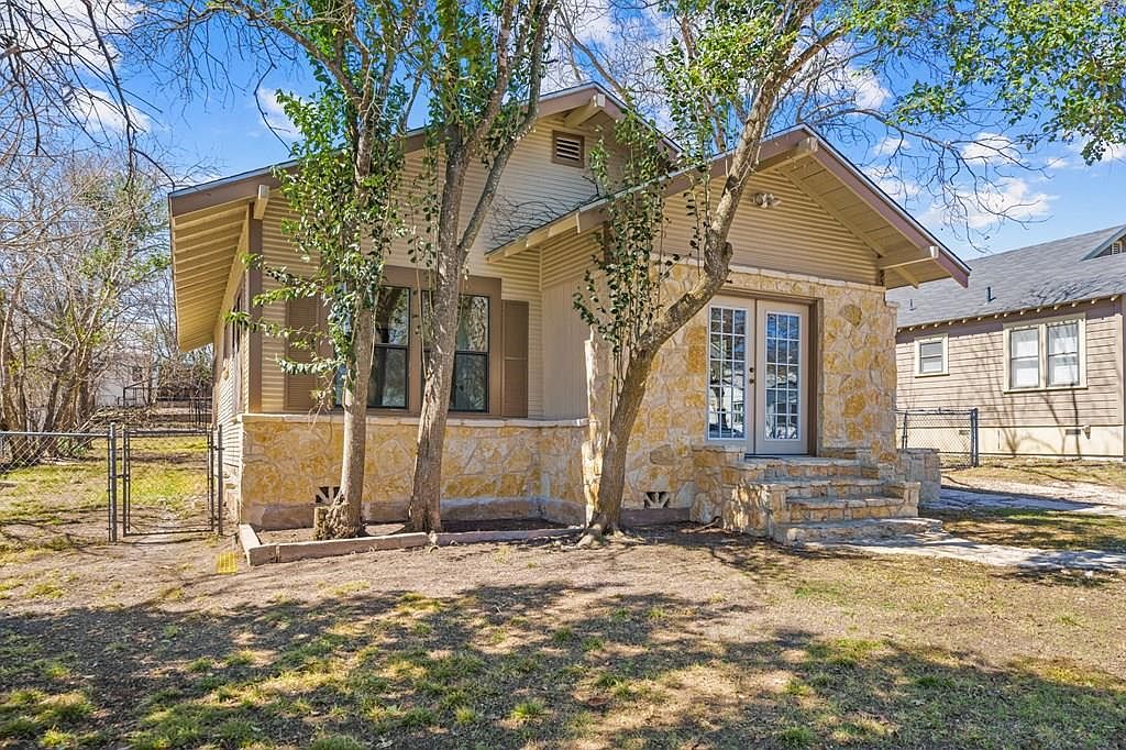 953 Wheless Ave, Kerrville, TX 78028 MLS 109405 Zillow