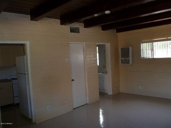 3rd image of 3800 E 4th St APT 11
