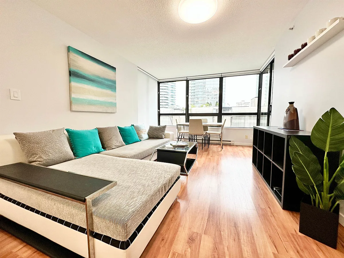 Building Photo - 933 Hornby St #608