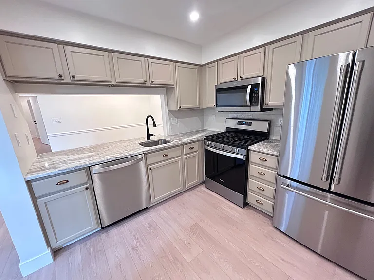 203A Saxony Dr — Photo 8