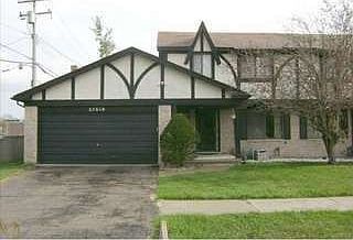 1st image of 27610 Goldengate Dr W