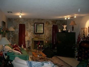 3rd image of 3931 Indian Lake Dr