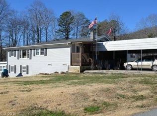624 Gilreath Loop Rd, Mills River, NC 28759