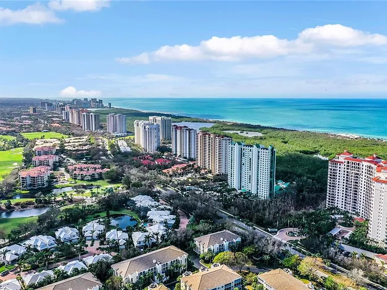 7515 Pelican Bay Blvd #17D — Photo 33
