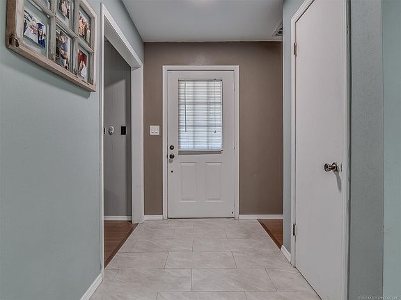 4th image of 20645 S Salem Cir