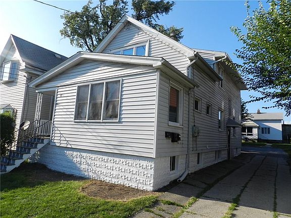 3rd image of 18 Atwood Pl