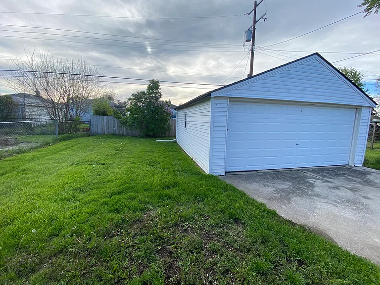 24648 Wilmot Ave — Photo 4