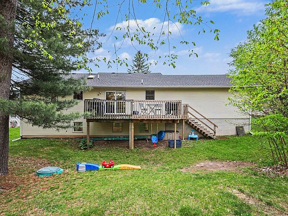 4th image of 165 Hunters Trail Ct