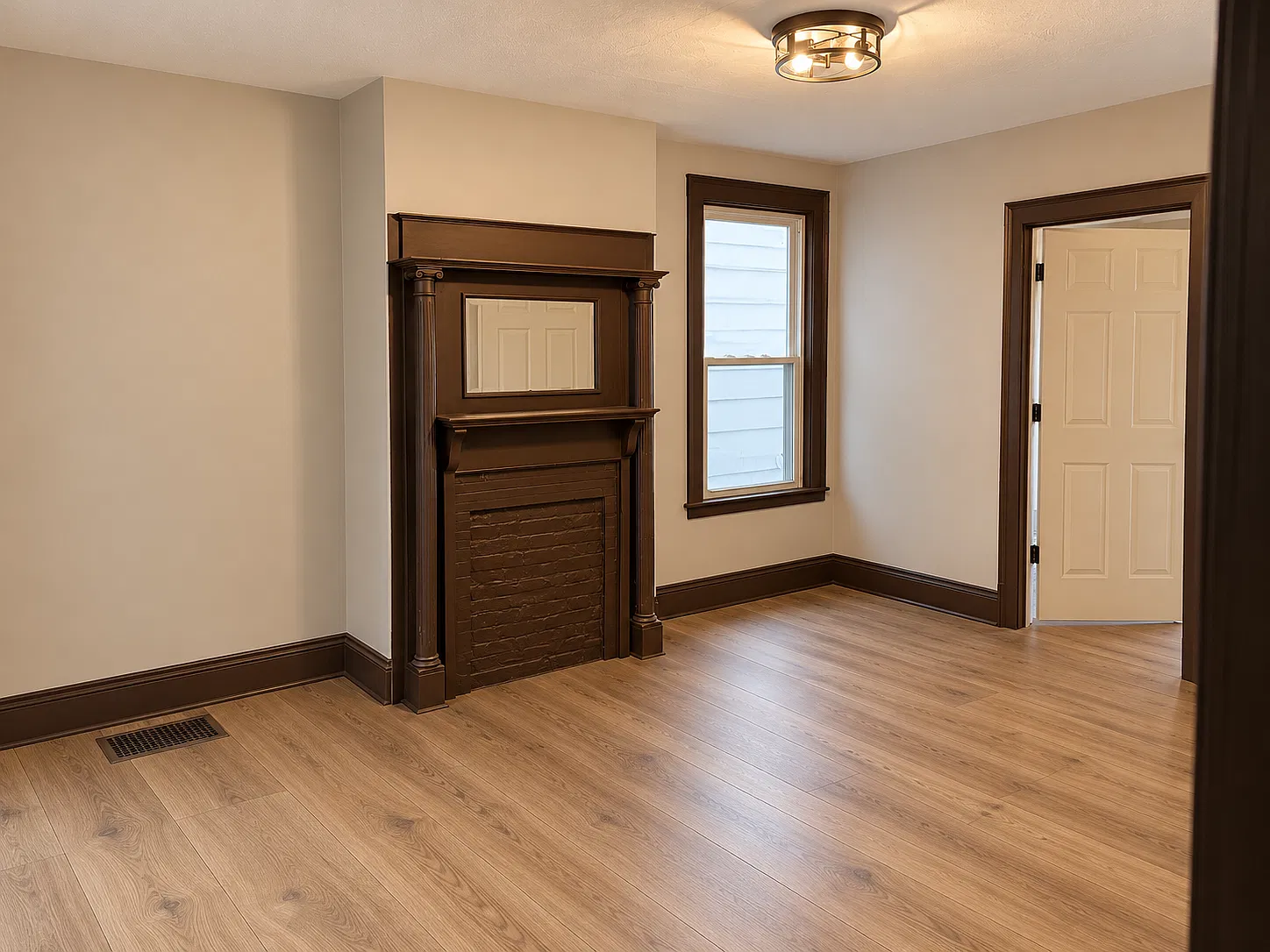 3 bed, 1000 sqft, $1,400 — Photo 3