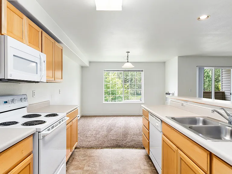 Rock Springs Apartments — Photo 14