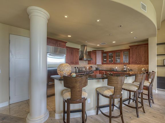 5th image of 8 Biltmore Est Unit 305