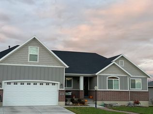 118 W Hillside Dr, Saratoga Springs, UT 84045