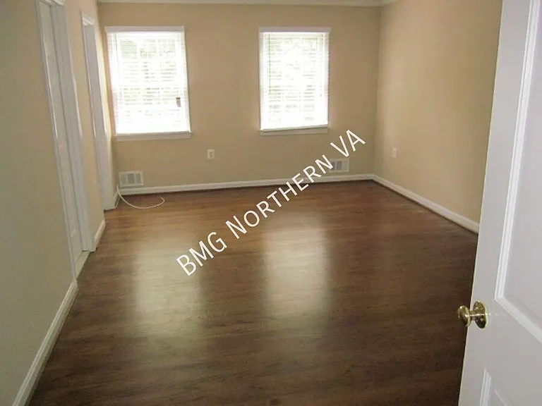 1160 Wimbledon Dr — Photo 17