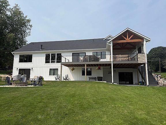 2nd image of 7316 Kettle Lake Dr SE