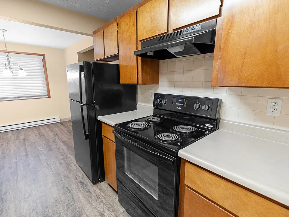 Lyons Court Apartments