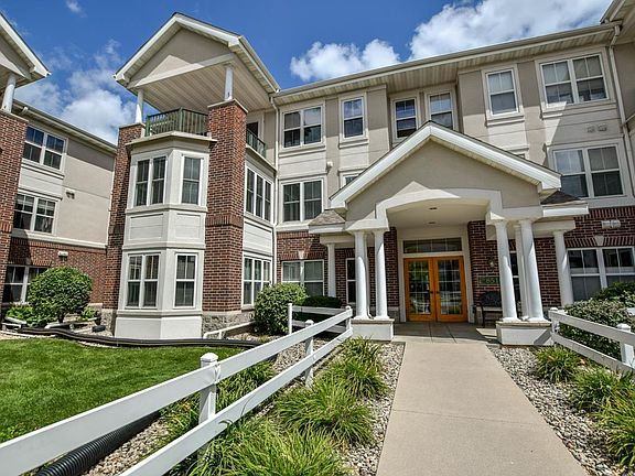 2nd image of 8510 Greenway Blvd Unit 208