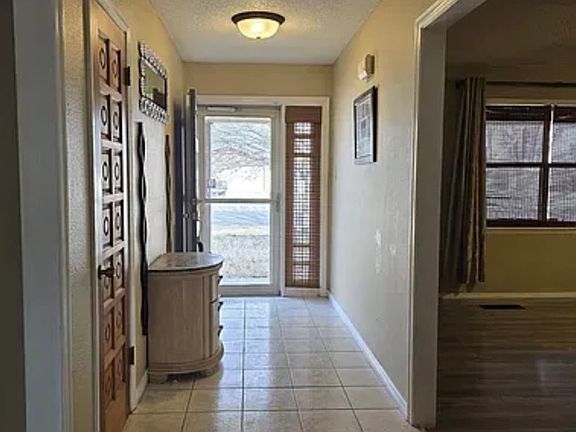 2nd image of 906 Pearson Dr