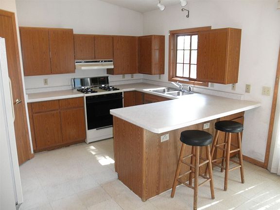 4th image of 3930 Norton Ct