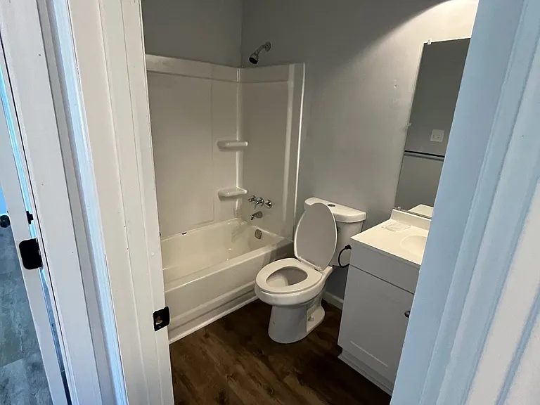 1949 Lullwater Cir — Photo 11