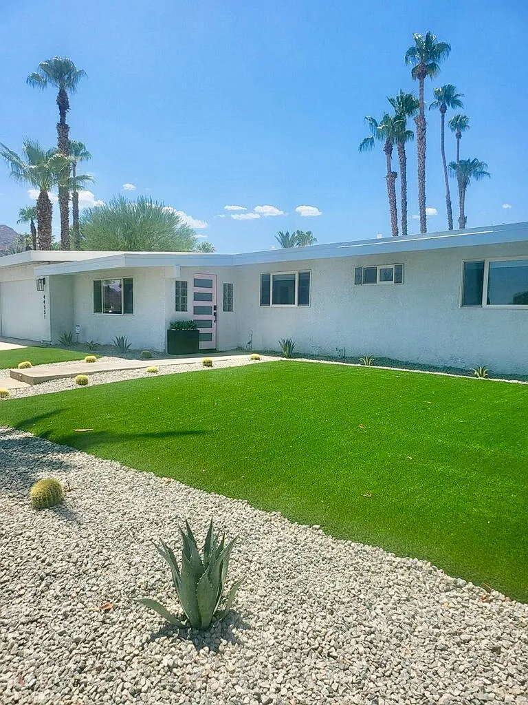 3 bed, 1728 sqft, $3,775 — Photo 2