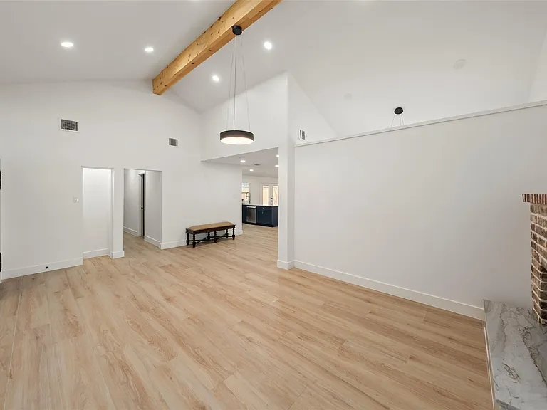 9323 Portal Dr — Photo 16