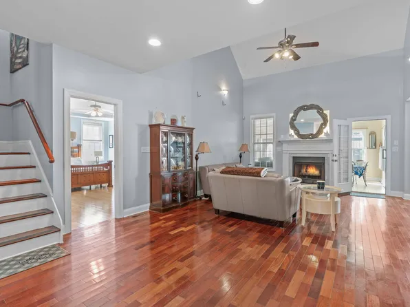 26 Pine Croft Rd, Angier, NC 27501