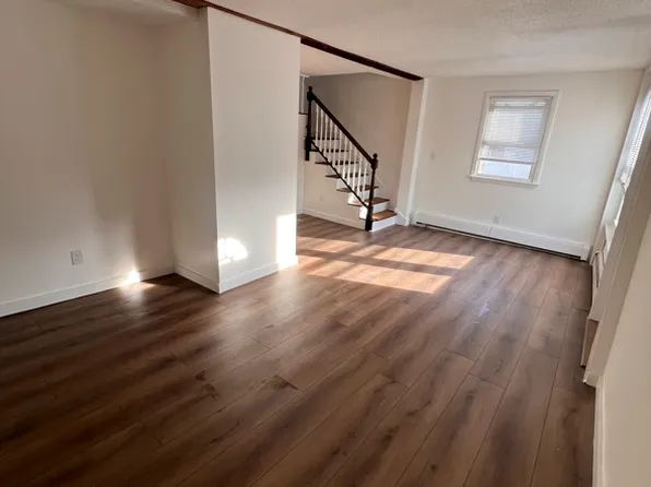 209 South St, Wrentham, MA 02093