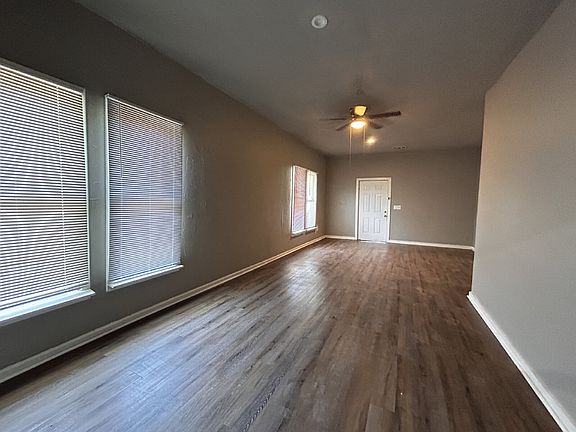 5th image of 2519 38th St
