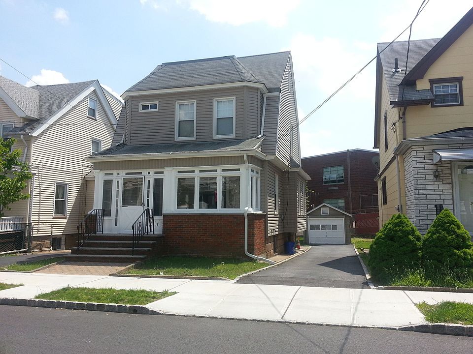 1st image of 18 William St