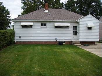 4th image of 30001 Fairway Blvd