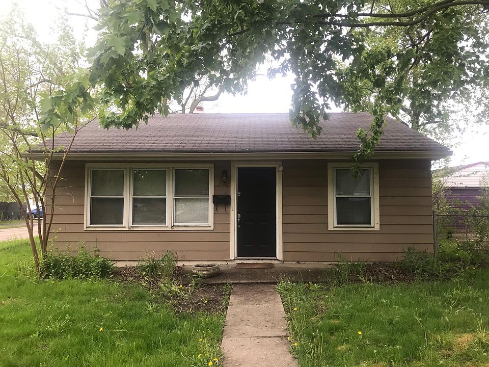 1st image of 2303 McDowell St