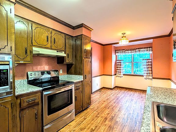 4th image of 4760 Maple Spring Court