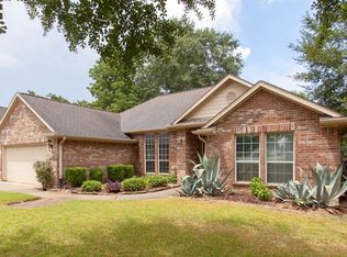 326 Amarillo Dr, Magnolia, TX 77354