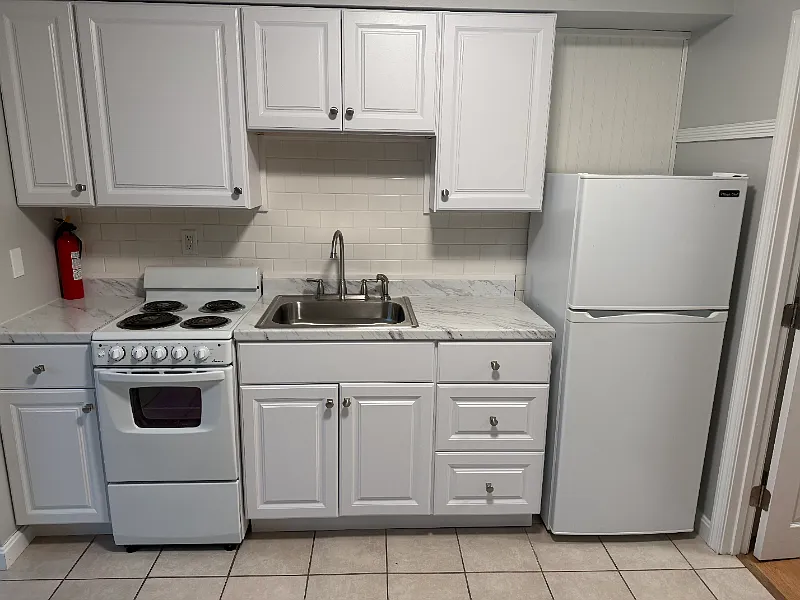 Building Photo - 12 G St #44