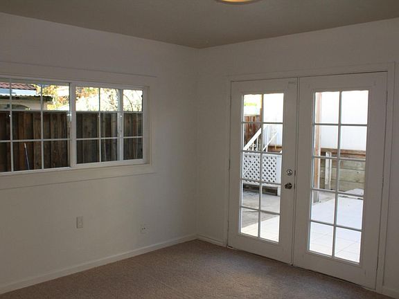 3rd image of 3282 Whitesand Ct