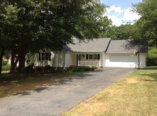 316 Spring Creek Dr, Boiling Springs, SC 29316