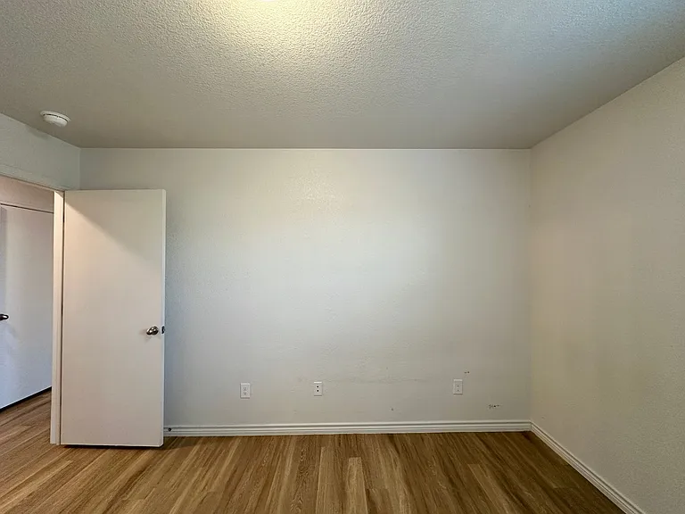 1813 Clovis Dr — Photo 26