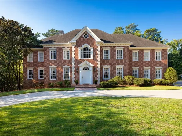 1696 W Wesley Rd NW, Atlanta, GA 30327