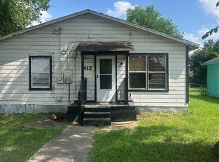 1413 E 8th Ave, Corsicana, TX 75110