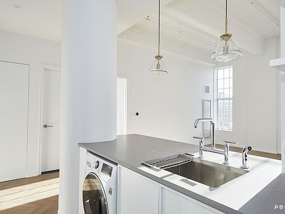 4th image of 184 Kent Ave APT A605