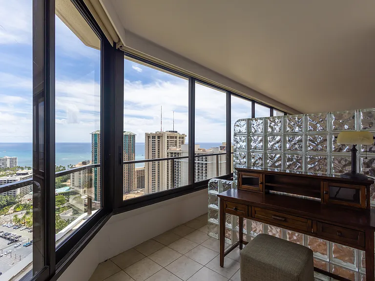 1910 Ala Moana Blvd #38 — Photo 26
